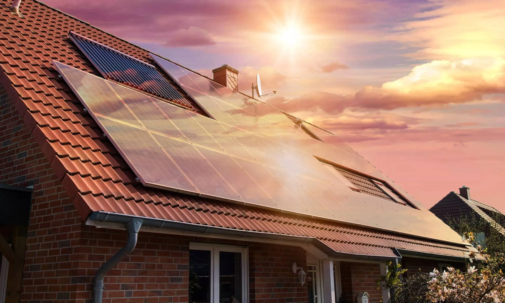 ¡Instale paneles solares y reduzca su dependencia energética!